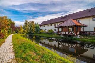 Отель Hotel Karczyce Karczyce-7